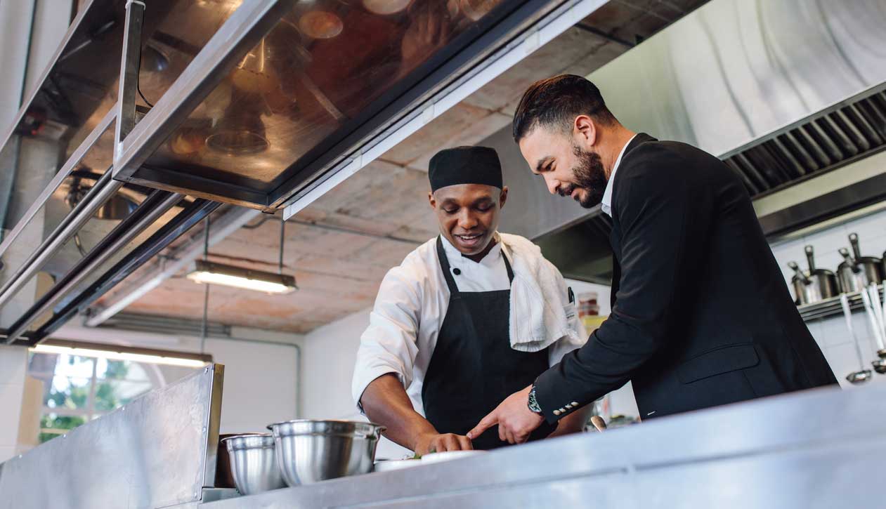 Kitchen and service personnel for the gastronomy industry